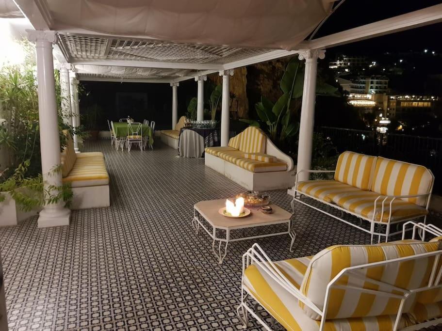 Appartement La Casa Di Giorgina à Sorrente Extérieur photo