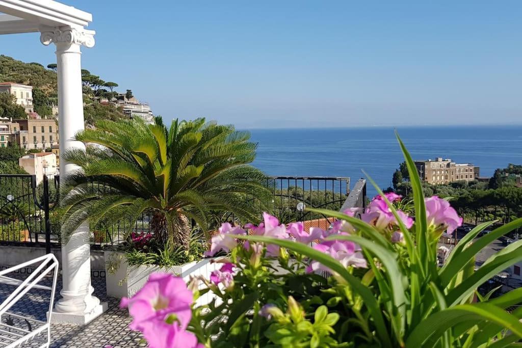 Appartement La Casa Di Giorgina à Sorrente Extérieur photo