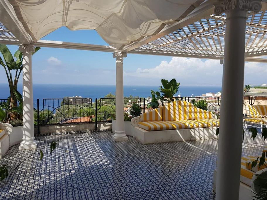 Appartement La Casa Di Giorgina à Sorrente Extérieur photo