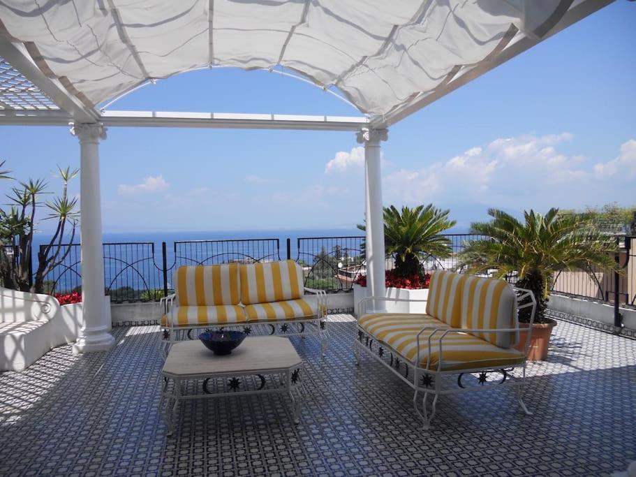Appartement La Casa Di Giorgina à Sorrente Extérieur photo